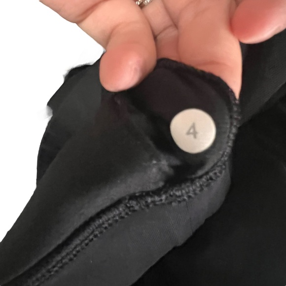 Lululemon Athletica Beat The Heat Tank in Black | 2in1 Sports Bra Size 4 - Picture 9 of 10
